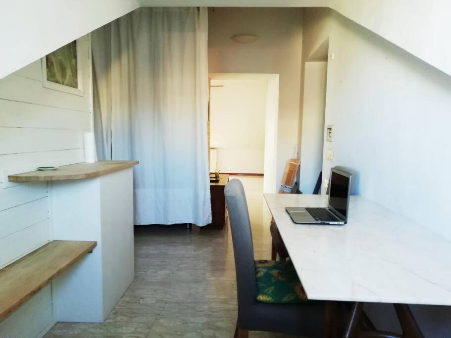 La Casa Di Marta - Ampia Ed Accogliente Mansarda In Piazza Statuto Apartamento Turim Exterior foto