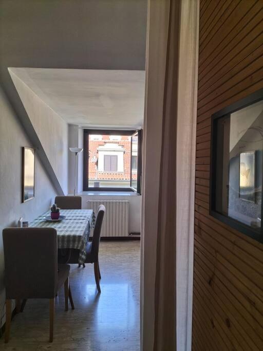 La Casa Di Marta - Ampia Ed Accogliente Mansarda In Piazza Statuto Apartamento Turim Exterior foto