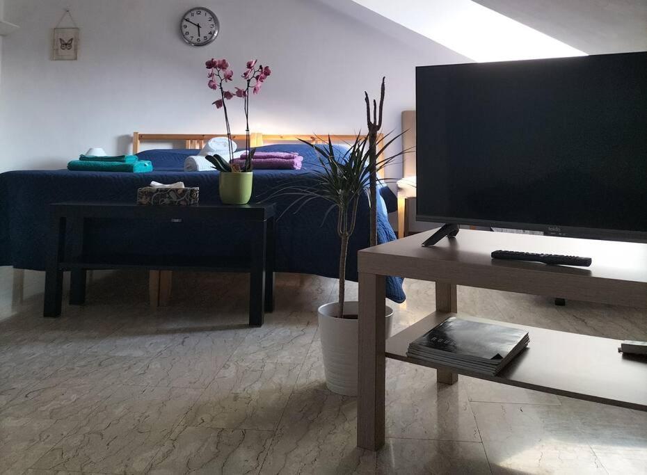 La Casa Di Marta - Ampia Ed Accogliente Mansarda In Piazza Statuto Apartamento Turim Exterior foto
