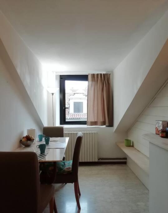 La Casa Di Marta - Ampia Ed Accogliente Mansarda In Piazza Statuto Apartamento Turim Exterior foto